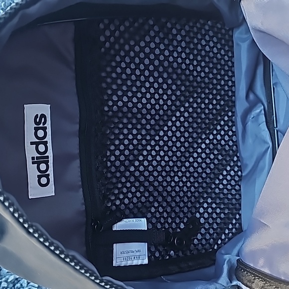 Adidas Mini Bookbag. Black and Gold. - Picture 4 of 6